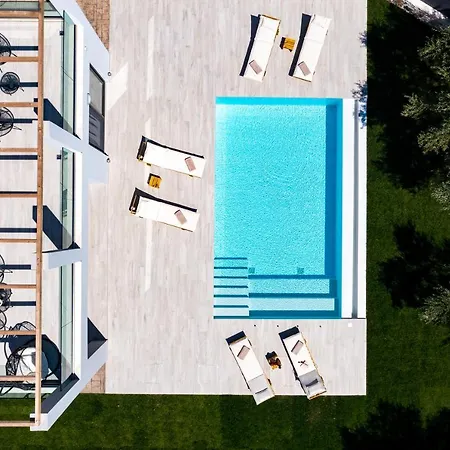 Ariadne Elegant Villa