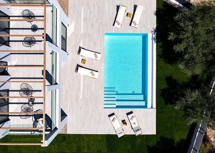 Ariadne Elegant Villa