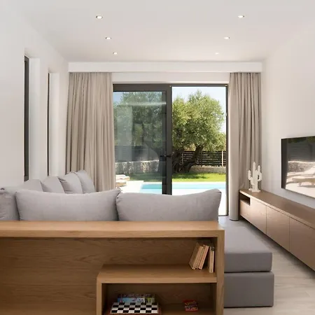Ariadne Elegant Villa