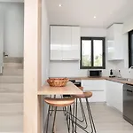 Ariadne Elegant Villa *